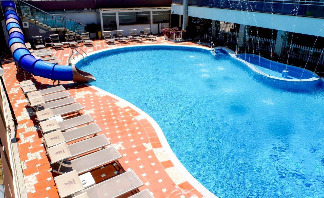 Hotel Gambrinus - Valentini Family Village Bellaria-Igea Marina Eksteriør billede