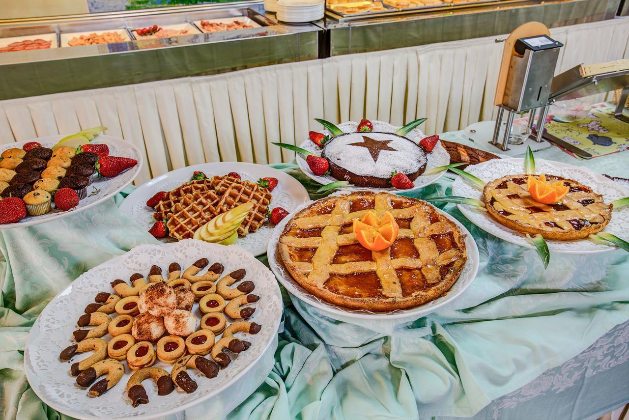 Hotel Gambrinus - Valentini Family Village Bellaria-Igea Marina Eksteriør billede